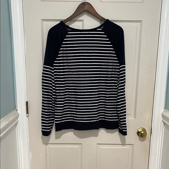 GAP Women's Navy and White Striped Long Sleeve Top size XL - Picture 2 of 3